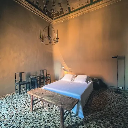 Palazzo Del Settecento Apartment *