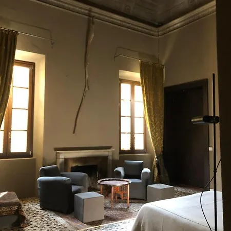 Palazzo Del Settecento Apartment