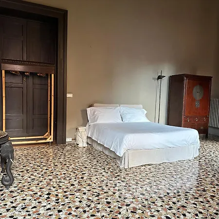 Palazzo Del Settecento